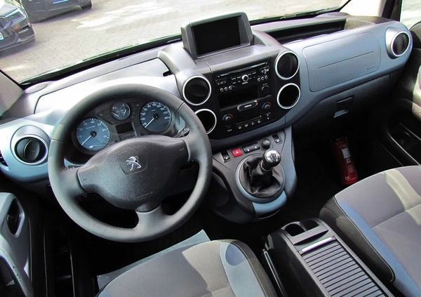Peugeot Partner cena 28800 przebieg: 235000, rok produkcji 2013 z Kłobuck małe 466